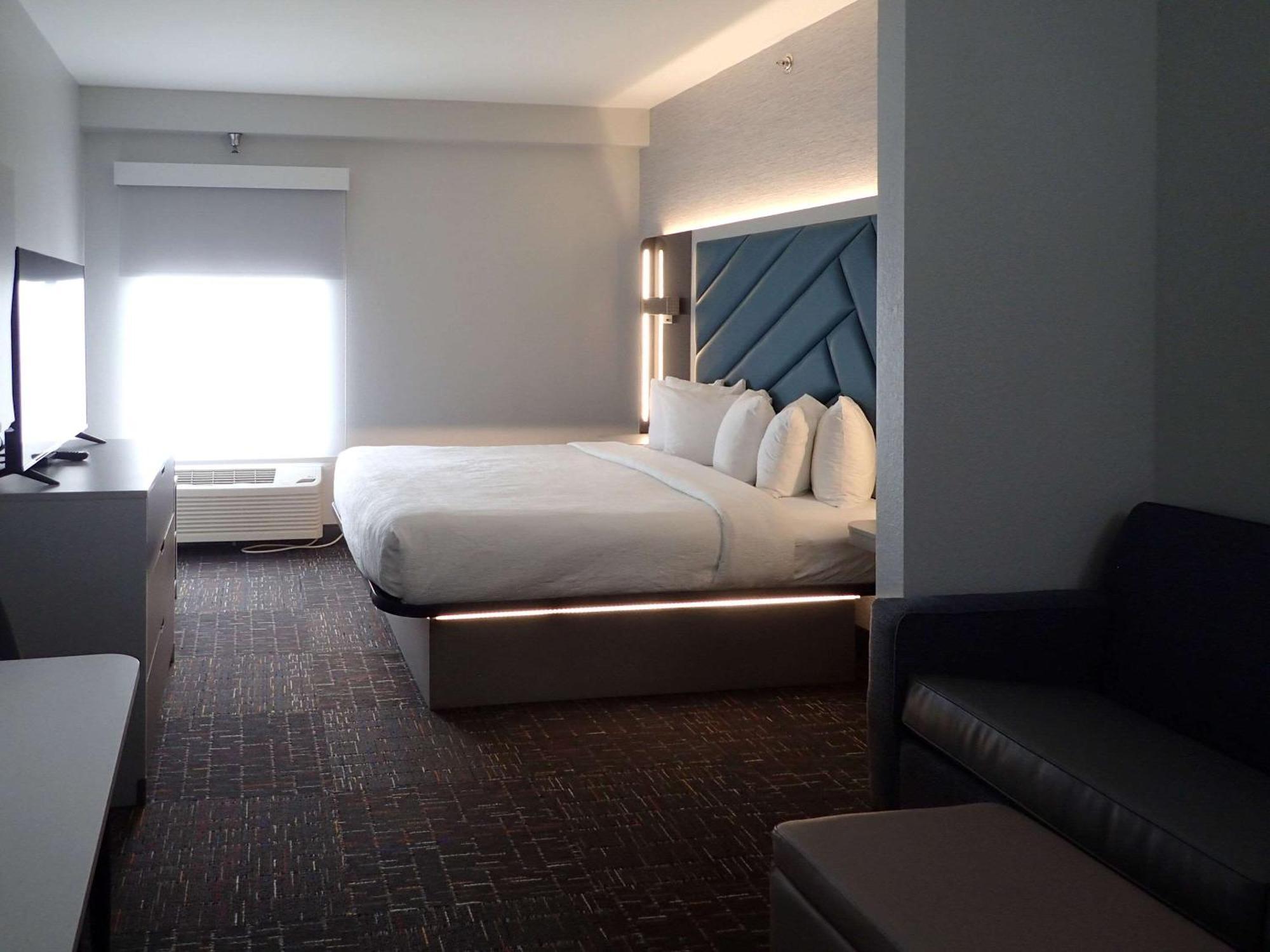 เบรนต์วูด สวีท Hotel เบรนท์วูด ภายนอก รูปภาพ